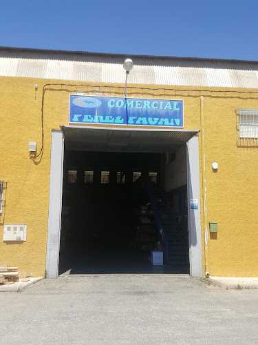 Fotografia tomada fuera de Comercial Pérez Pagán S.L.U. - Establecimiento de venta de madera en Pilar de la Horadada, Alicante