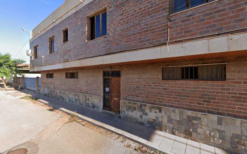 Fotografia tomada fuera de Carpintería y Contratas S.L. - Tienda de armarios en Pilar de la Horadada, Alicante