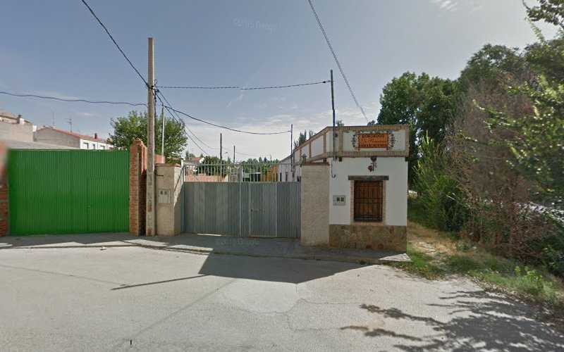 Fotografia tomada fuera de Carpinteria Jose Horcajada - Carpintería en Horcajo de Santiago, Cuenca