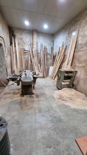 Fotografia tomada fuera de Fusteria Fàbregues - Fuster en Tarragona, Tarragona