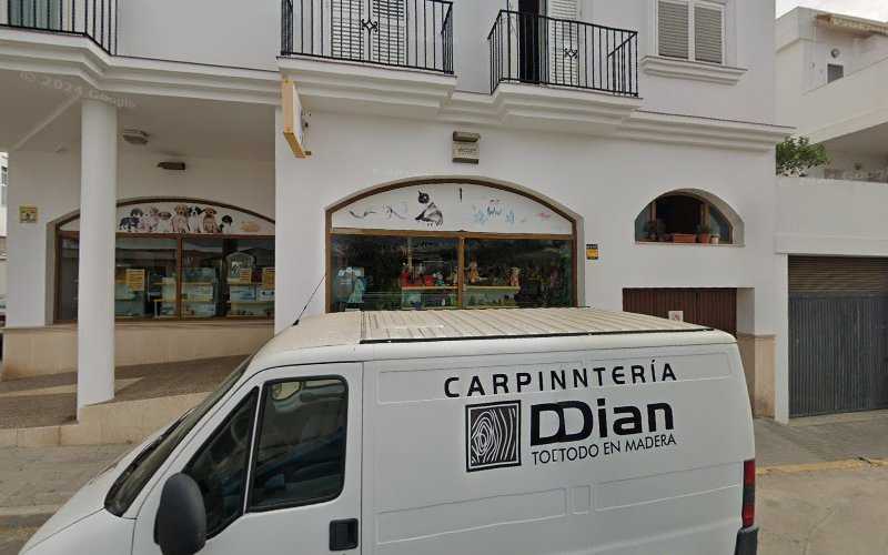 Fotografia tomada fuera de Carpintería de Madera Chaño S L - Tienda de armarios en Conil de la Frontera, Cádiz