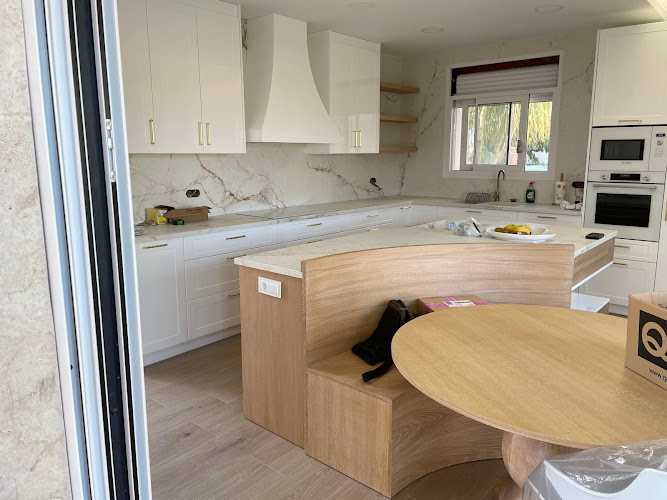 Fotografia tomada fuera de Fusteria Ebanisteria Solé Salas - Carpintero en La Riera de Gaià, Tarragona