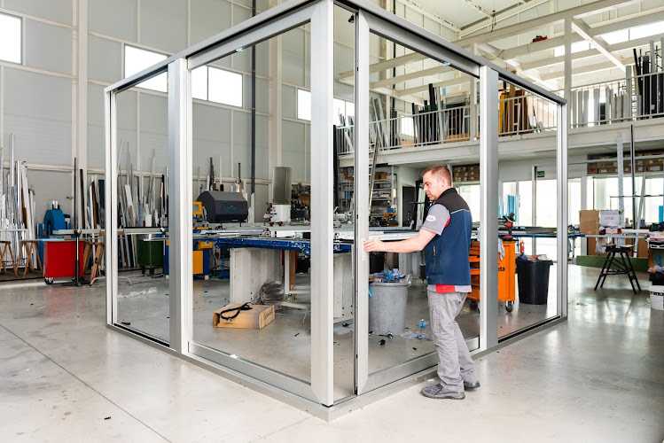 Fotografia tomada fuera de Aluvalmi - Carpintería metálica y de aluminio en Nigrán, Pontevedra