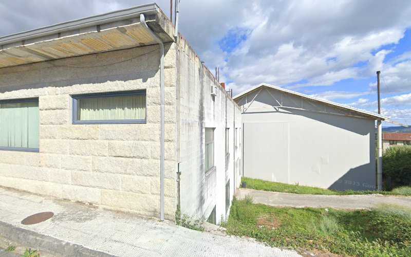 Fotografia tomada fuera de Aluminios Celso - Carpintería metálica y de aluminio en Maside, Orense