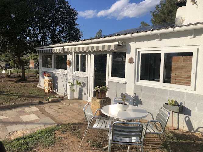 Fotografia tomada fuera de Aluminios Reyes - Metal·listeria en Vila-seca, Tarragona