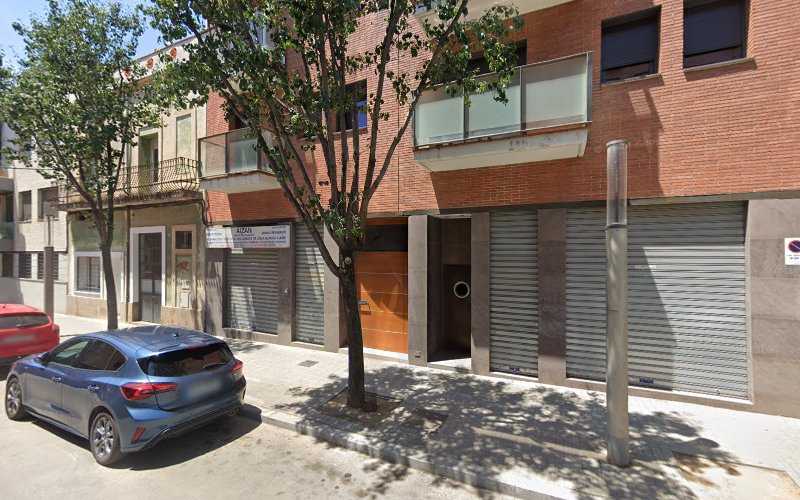 Fotografia tomada fuera de ManosMadera - Carpintería en Granollers, Barcelona