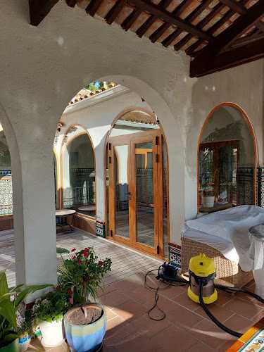 Fotografia tomada fuera de Aluprac | Aluminio Granollers - Carpintería metálica y de aluminio en Granollers, Barcelona