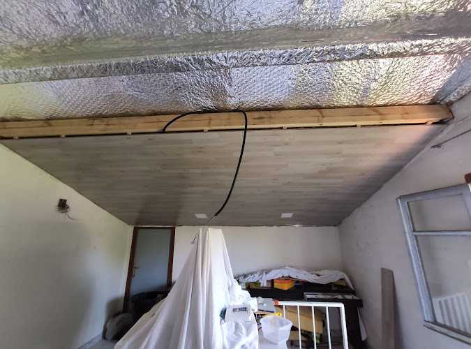 Fotografia tomada fuera de Monsó, Maderas y Construcción - Fusteria en Granollers, Barcelona