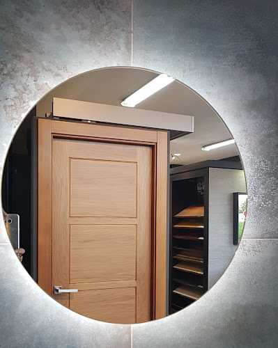 Fotografia tomada fuera de Exclusivas Congost S.A. - Servicio de instalación de suelos de madera en Granollers, Barcelona