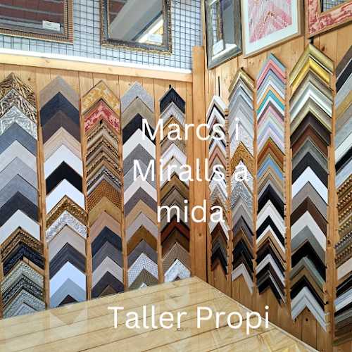 Fotografia tomada fuera de cladellas emmarcació - Proveedor de marcos de madera en Granollers, Barcelona