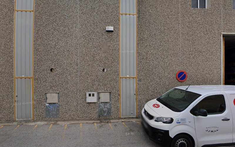 Fotografia tomada fuera de Estampados Metalúrgicos Granollers S.L. - Carpintería metálica y de aluminio en Granollers, Barcelona