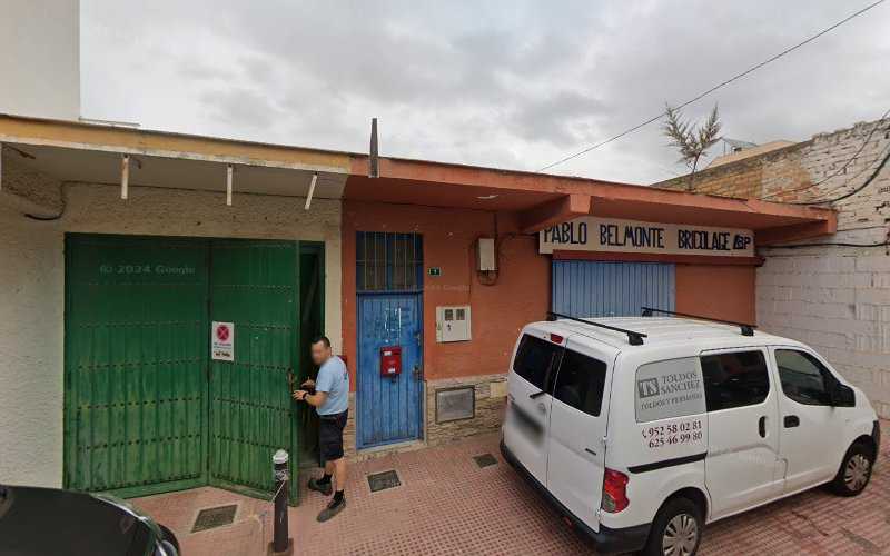 Fotografia tomada fuera de PABLO BELMONTE CARPINTERIA - Carpintero en Fuengirola, Málaga