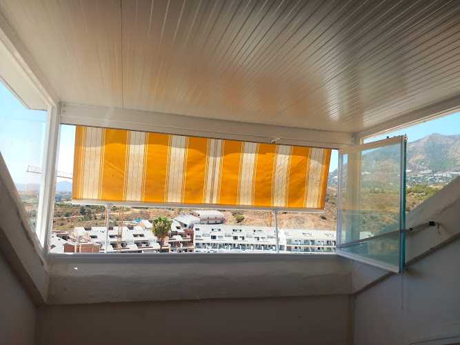 Fotografia tomada fuera de Soluciones de Terrazas Fuengirola, Málaga y Marbella - Reformas en Fuengirola, Málaga