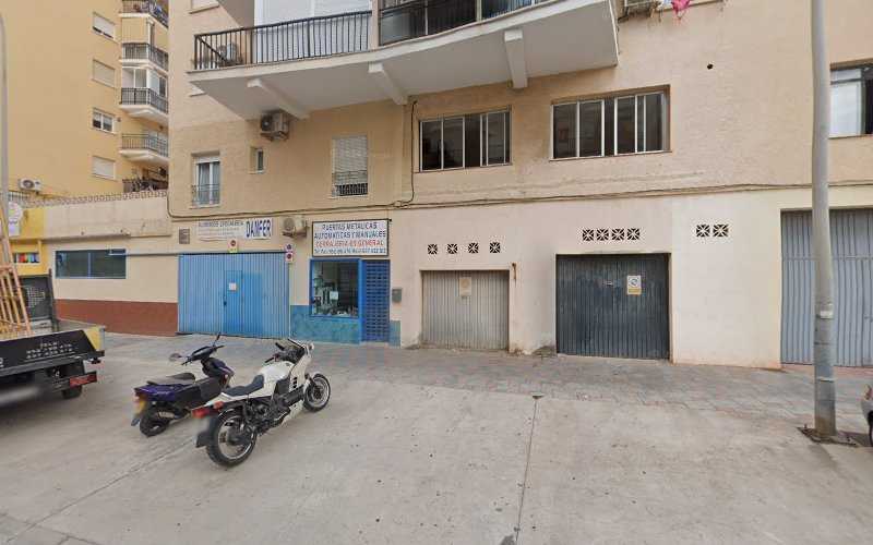 Fotografia tomada fuera de Aluminios Danfer - Carpintería metálica y de aluminio en Fuengirola, Málaga