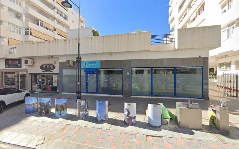 Fotografia tomada fuera de Tuttoparquet - Establecimiento de venta de madera en Fuengirola, Málaga