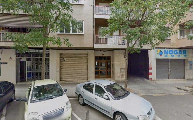 Fotografia tomada fuera de Fusteria Pedrico - Carpintería en Reus, Tarragona