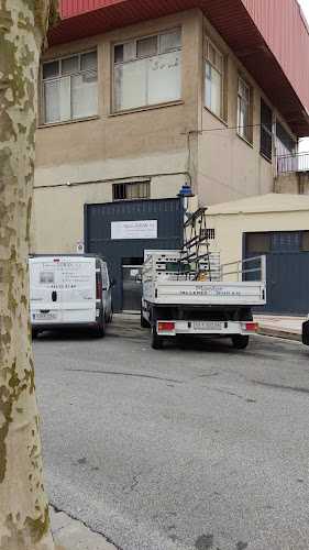 Fotografia tomada fuera de Talleres Durán - Carpintería metálica y de aluminio en Errenteria, Guipúzcoa