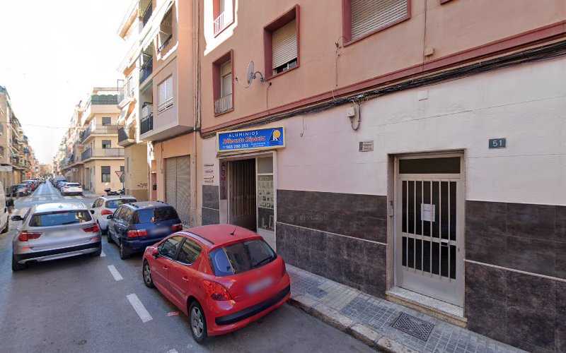 Fotografia tomada fuera de Riplata - Carpintería metálica y de aluminio en Alicante, Alicante