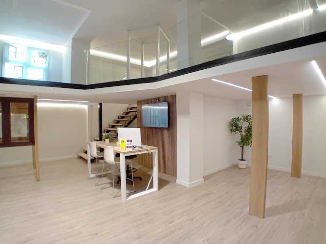 Fotografia tomada fuera de Cabañero Ventanas Alicante - Carpintería metálica y de aluminio en Alicante, Alicante