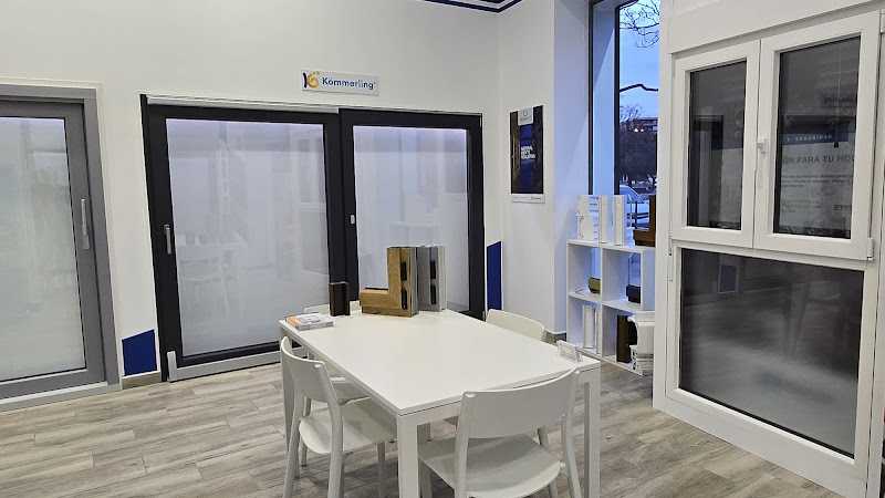 Fotografia tomada fuera de Aluyglass Soluciones - Carpintería metálica y de aluminio en Alicante, Alicante