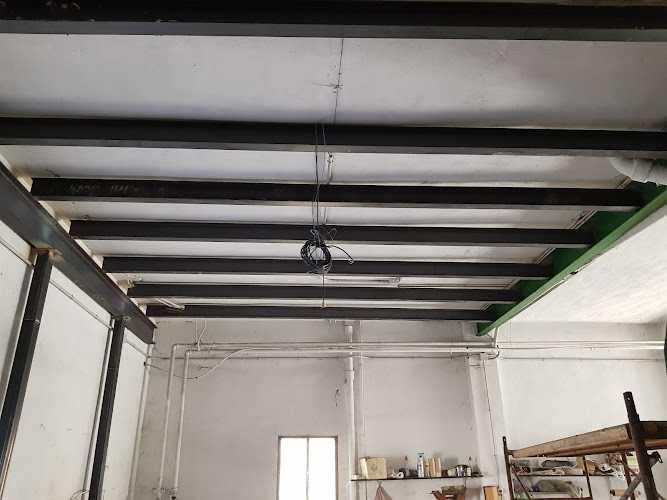 Fotografia tomada fuera de HMS Multiservicios - Carpintería Aluminio y Hierro - Carpintería metálica y de aluminio en Alicante, Alicante