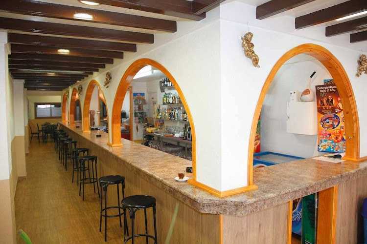 Fotografia tomada fuera de Fusteria Pla -Taller y oficina - Carpintería metálica y de aluminio en Alcanar, Tarragona