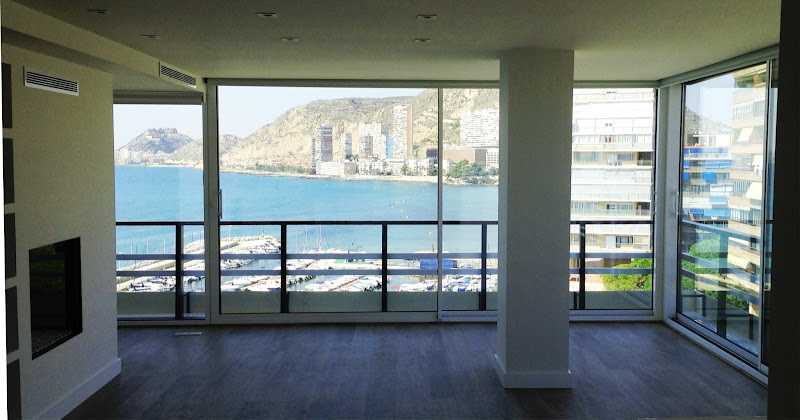 Fotografia tomada fuera de Ibermontajes de Aluminio - Carpintería metálica y de aluminio en San Vicente del Raspeig, Alicante