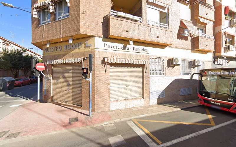 Fotografia tomada fuera de Aluminio y Decoración Jf Reyes - Carpintería metálica y de aluminio en Alicante, Alicante