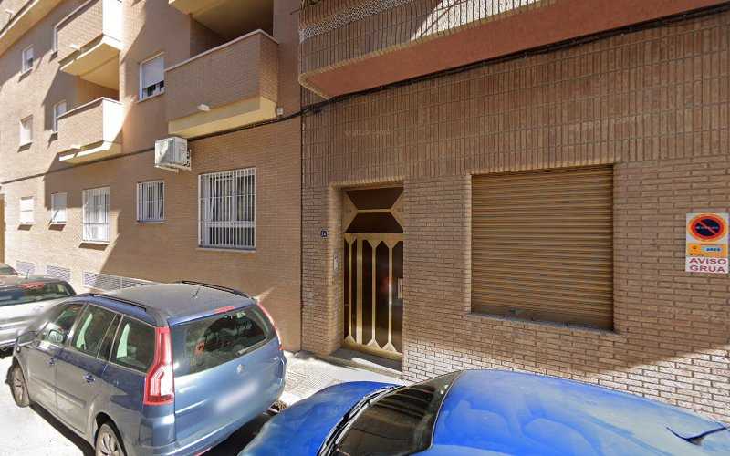 Fotografia tomada fuera de Aluminios Cantos S.l. - Carpintería metálica y de aluminio en Alicante, Alicante