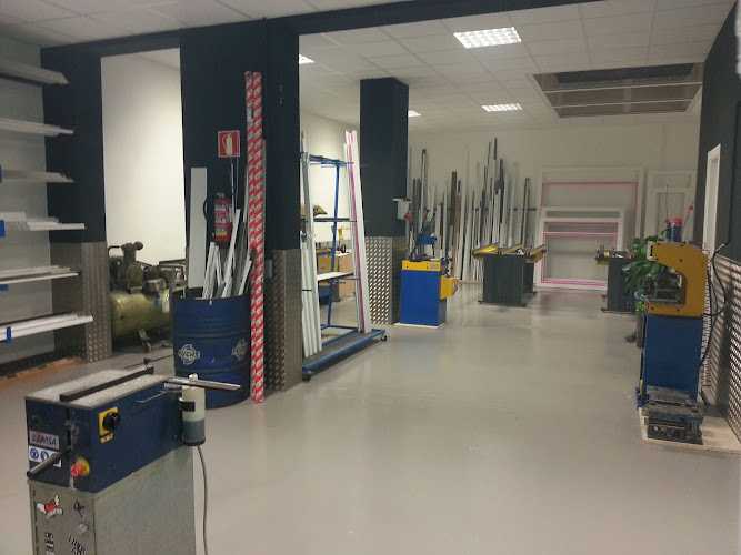 Fotografia tomada fuera de Alutoni - Metal·listeria en Els Monjos, Barcelona