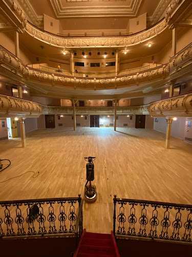 Fotografia tomada fuera de Expertos en Parquet - Servicio de instalación de suelos de madera en El Rompido, Huelva