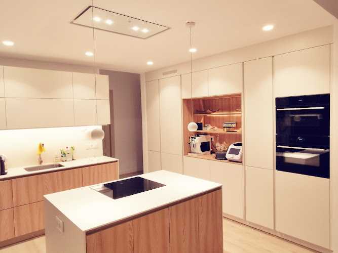 Fotografia tomada fuera de JOSEP FARNÓS SL - Botiga de mobiliari de cuina en El Perelló, Tarragona