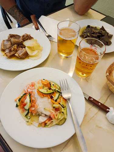 Fotografia tomada fuera de Bar El Pescaero - restaurantes en El Pedroso, Sevilla