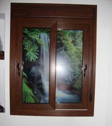 Fotografia tomada fuera de Fusteria Masdeu - Carpintero en Deltebre, Tarragona