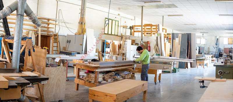 Fotografia tomada fuera de Carpintería Galindo Hnos - Carpintería en La Murada, Alicante
