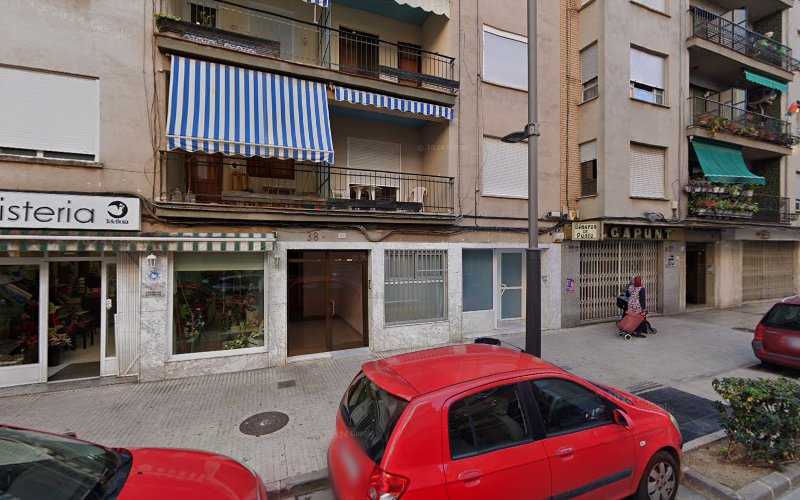 Fotografia tomada fuera de Rafael Miret Martí - Tienda de armarios en Gandia, Valencia