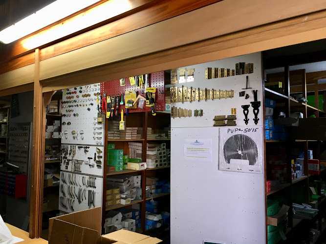 Fotografia tomada fuera de Maderas Suárez Armas, S.L. - Establecimiento de venta de madera en Gáldar, Las Palmas