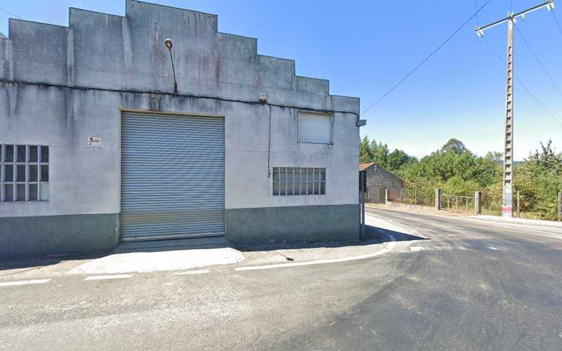 Fotografia tomada fuera de Maderas Fernández Fernández - Tienda de armarios en Fontelo, Orense