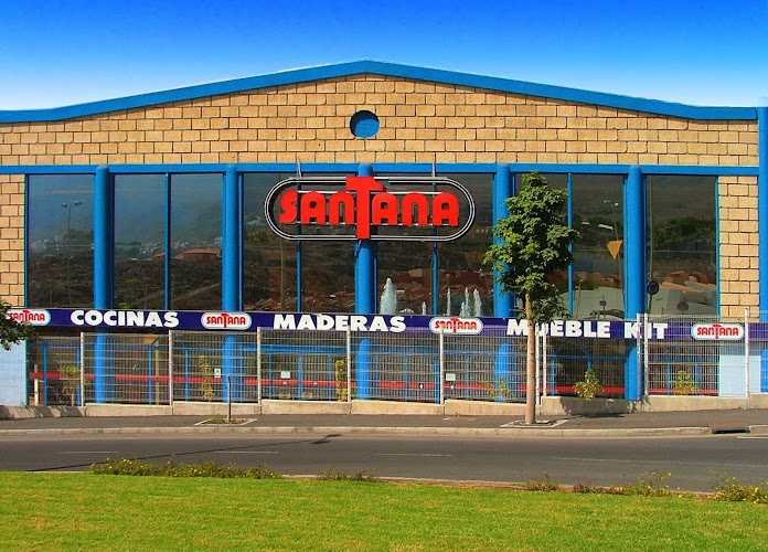 Fotografia tomada fuera de Maderas Santana, Adeje - Tienda de muebles de cocina en Adeje, Santa Cruz de Tenerife